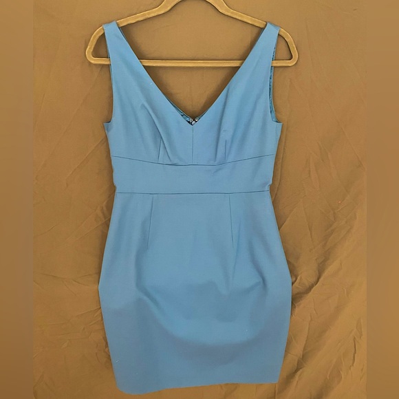 Tahari Dresses & Skirts - Tahari Blue sheath dress sleeveless and V neck neckline - Size 4 - New With Tags